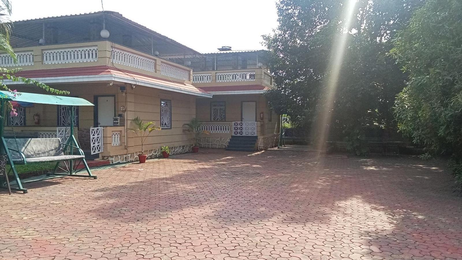Giriraj Garden Resort Vagholi  Zewnętrze zdjęcie